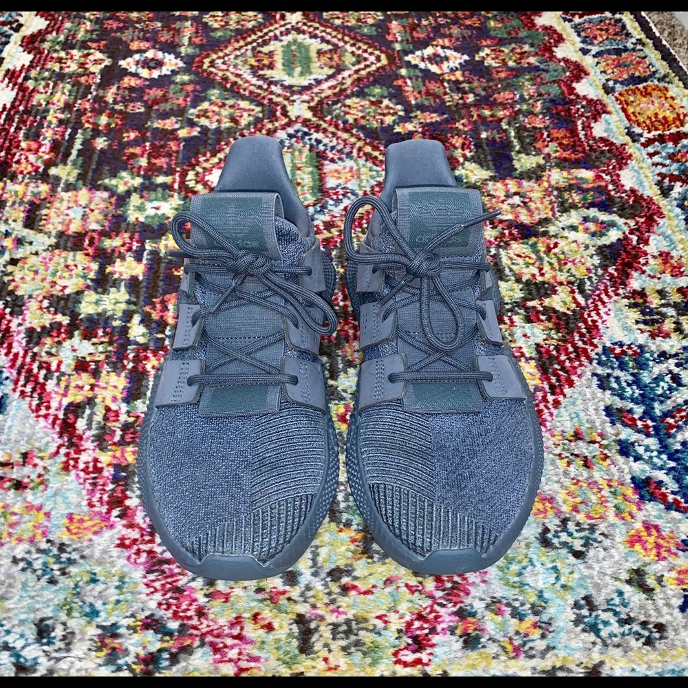 Adidas - Picture 3 of 6